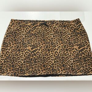 Edikted Leopard mini skirt NWT Medium
